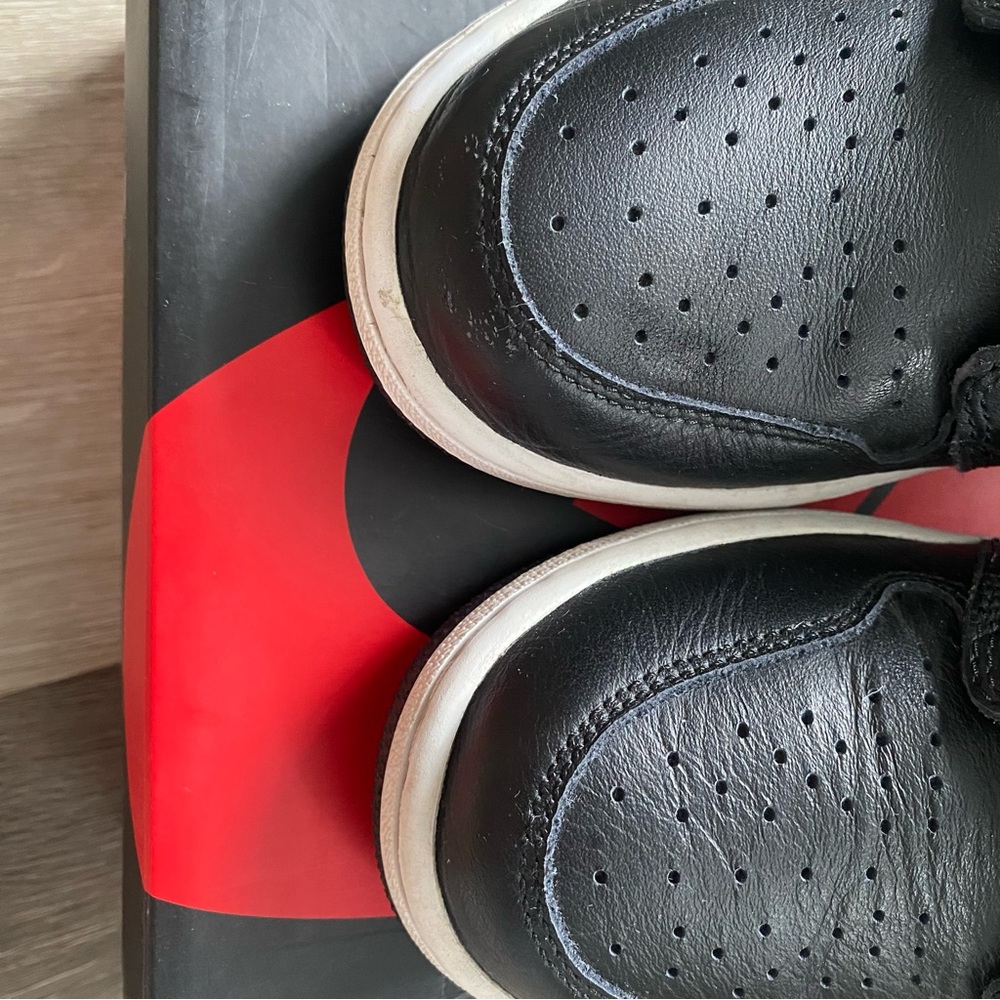 Nike Air Jordan 1 Yin Yang Black Men’s 9.5 Great Condition! - Picture 8 of 8